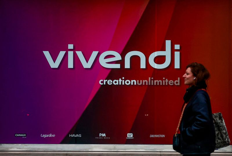 © Reuters. FILE PHOTO: The logo of French media giant Vivendi is seen in Paris, France, February 16, 2024. REUTERS/Gonzalo Fuentes/File Photo