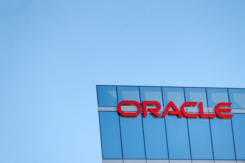 &copy; Reuters. FILE PHOTO: An exterior view of the Oracle Field Office at Wilson Boulevard in Arlington, Virginia, U.S., October 18, 2019. REUTERS/Tom Brenner/File Photo