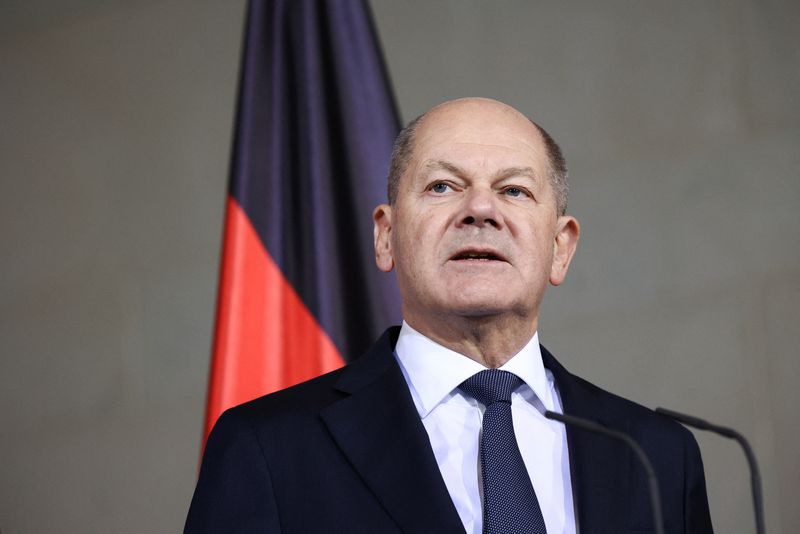 © Reuters. German Chancellor Olaf Scholz speaks to journalists, after a request for a December 16 vote of confidence was submitted, in Berlin, Germany December 11, 2024. REUTERS/Liesa Johannssen