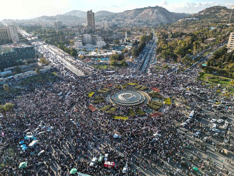 &copy; Reuters. A drone view shows Damascus city, after fighters of the ruling Syrian body ousted Bashar al-Assad,  Syria, December 13, 2024. REUTERS/Yosri Al Jamal