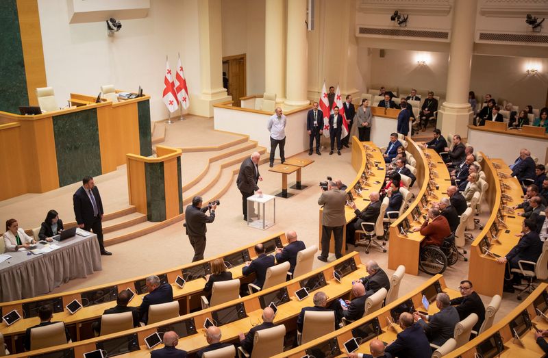 &copy; Reuters. Parliament members vote to elect a new president, in Tbilisi, Georgia December 14, 2024.  REUTERS/Daro Sulakauri