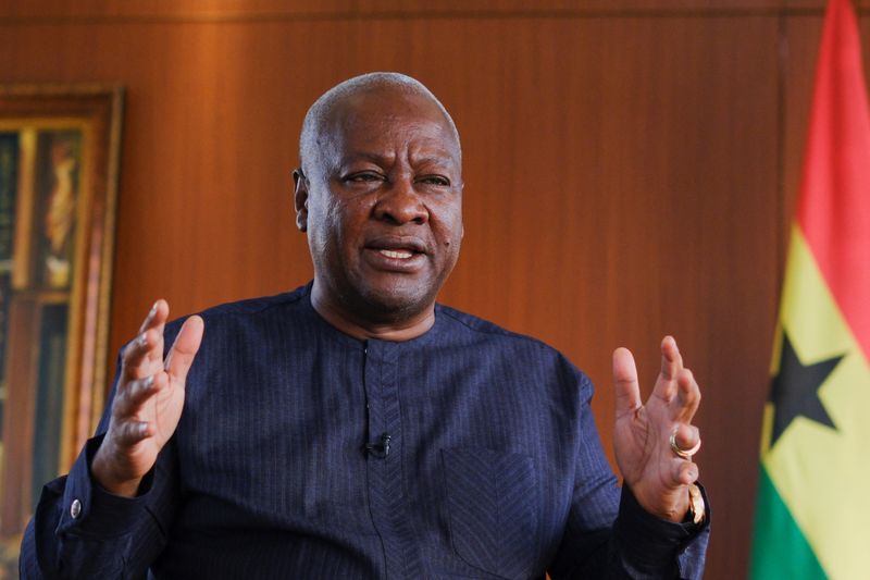 © Reuters. FILE PHOTO: Ghana's President-elect John Dramani Mahama, 66, speaks with Reuters journalists in his office after general elections, in Accra, Ghana, December 13, 2024. REUTERS/Francis Kokoroko/File Photo