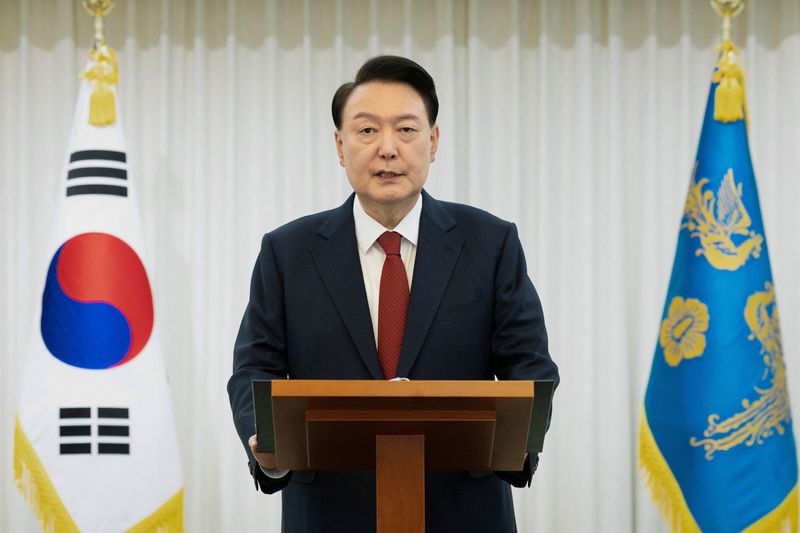 &copy; Reuters. FILE PHOTO: South Korean President Yoon Suk Yeol delivers an address to the nation at his official residence in Seoul, South Korea, December 14, 2024.   The Presidential Office/Handout via REUTERS/ File Photo