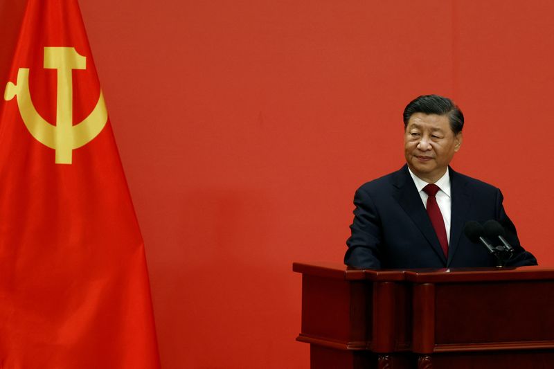 © Reuters. FILE PHOTO: Chinese President Xi Jinping meets the media following the 20th National Congress of the Communist Party of China, at the Great Hall of the People in Beijing, China October 23, 2022. REUTERS/Tingshu Wang/File Photo