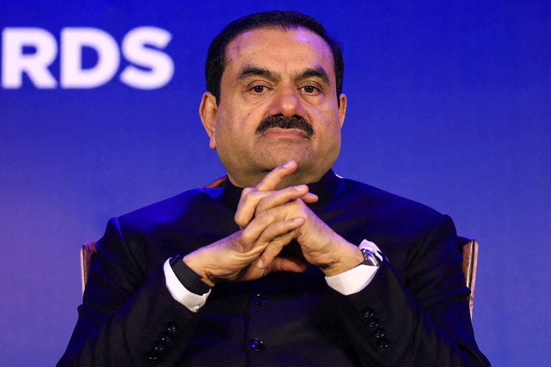 © Reuters. FILE PHOTO: Indian billionaire Gautam Adani attends the 51st Gems and Jewellery Awards in Jaipur, India, November 30, 2024. REUTERS/Stringer/File Photo