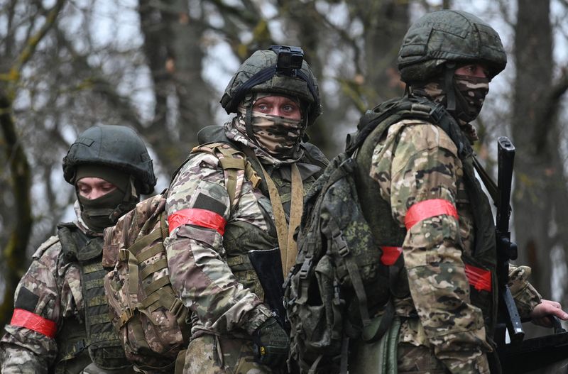 © Reuters. FILE PHOTO: Russian service members undergo combat training at a firing range, in the course of Russia-Ukraine conflict, in Krasnodar region, Russia December 12, 2024. REUTERS/Sergey Pivovarov/File Photo