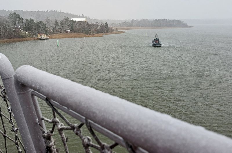 &copy; Reuters. FILE PHOTO: A view of the Baltic Sea from the deck of Norwegian auxiliary warship HNoMS Maud during NATO exercise Freezing Winds 24, led by the Finnish Navy, in the Baltic Sea in Turku, Finland, November 20, 2024. REUTERS/Anne Kauranen