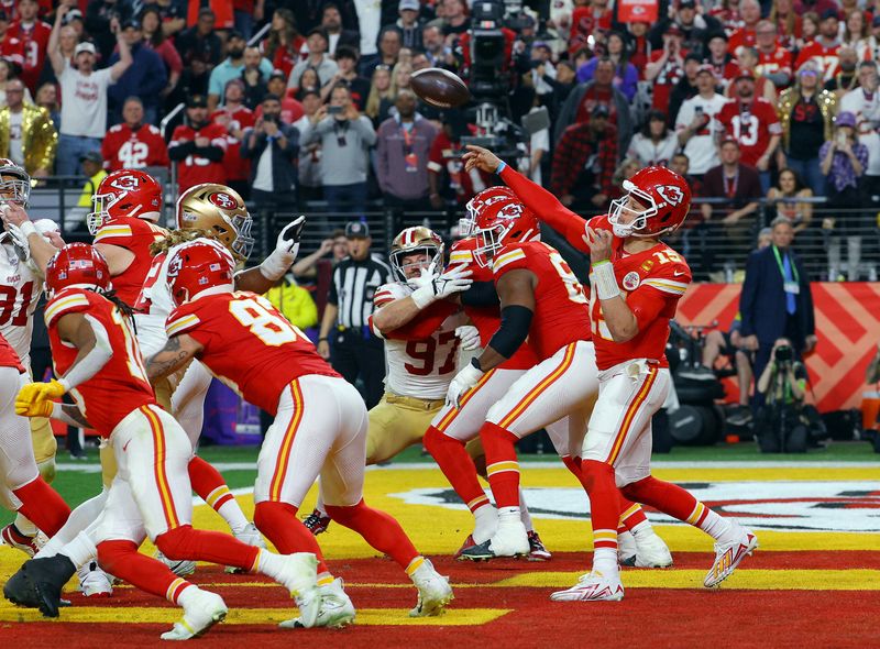 &copy; Reuters. FILE PHOTO: Football - NFL - Super Bowl LVIII - Kansas City Chiefs v San Francisco 49ers - Allegiant Stadium, Las Vegas, Nevada, United States - February 11, 2024 Kansas City Chiefs' Patrick Mahomes in action REUTERS/Brian Snyder/File Photo