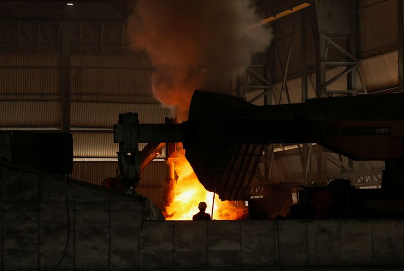 &copy; Reuters. Produção de aço em fábrica na Índian19/10/2024 REUTERS/Priyanshu Singh/Arquivo