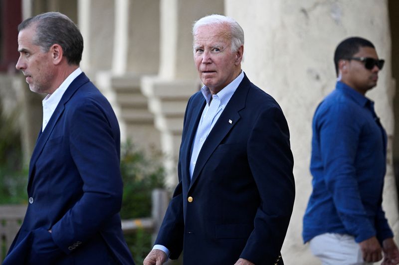 &copy; Reuters. U.S. President Joe Biden and his son Hunter Biden depart Old Mission Santa Ines Catholic Church after attending mass in Solvang, California, U.S. August 24, 2024. REUTERS/Craig Hudson/File Photo