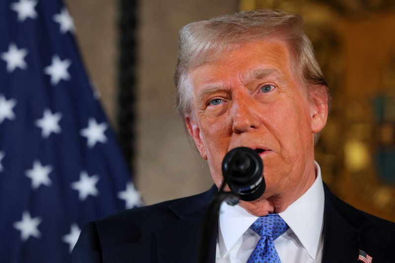 &copy; Reuters. U.S. President-elect Donald Trump delivers remarks at Mar-a-Lago in Palm Beach, Florida, U.S., December 16, 2024. REUTERS/Brian Snyder