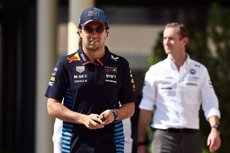 &copy; Reuters. Sergio Pérez no GP de Abu Dhabi n 8/12/2024   REUTERS/Jakub Porzycki