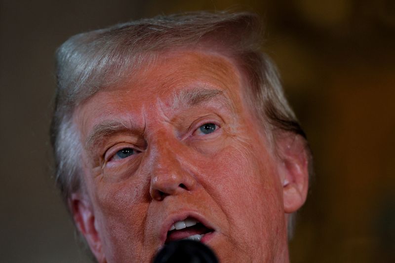 &copy; Reuters. FILE PHOTO: U.S. President-elect Donald Trump delivers remarks at Mar-a-Lago in Palm Beach, Florida, U.S., December 16, 2024. REUTERS/Brian Snyder/File Photo