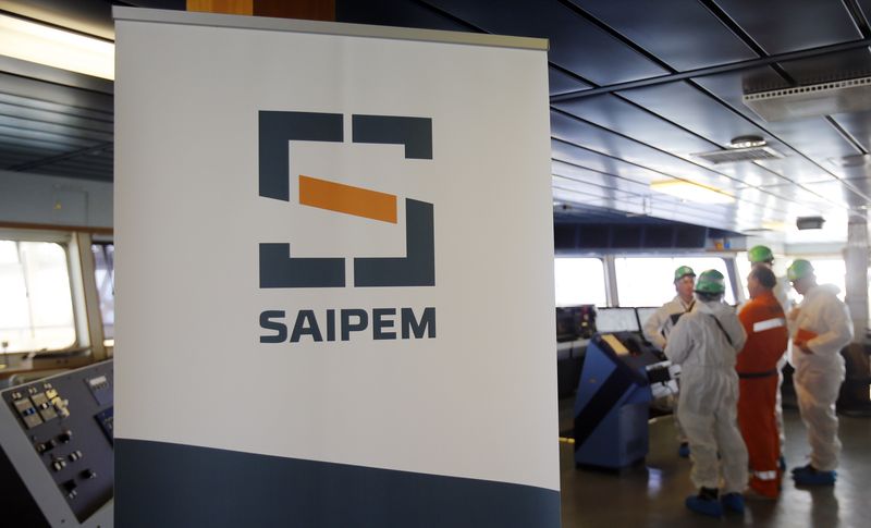 &copy; Reuters. Il logo di Saipem sul ponte della nave da trivellazione per acque profonde Saipem 10000 nel porto di Genova, Italia. REUTERS/Alessandro Garofalo