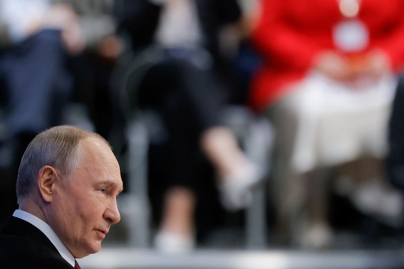 &copy; Reuters. Il presidente russo Vladimir Putin partecipa alla sua conferenza stampa annuale di fine anno e alla telefonata, a Mosca, Russia, il 19 dicembre 2024. REUTERS/Maxim Shemetov