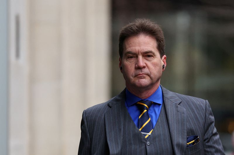 &copy; Reuters. FILE PHOTO: Australian computer scientist Craig Wright arrives at the Rolls Building of the High Court in London, Britain, February 9, 2024. REUTERS/Toby Melville/File Photo