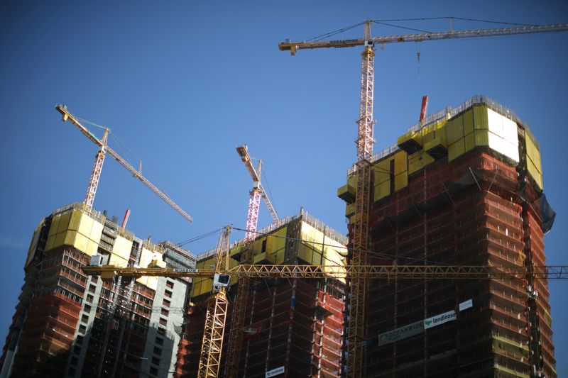 &copy; Reuters. Construction is seen in downtown Los Angeles, California U.S. November 28, 2017. REUTERS/Lucy Nicholson/File Photo