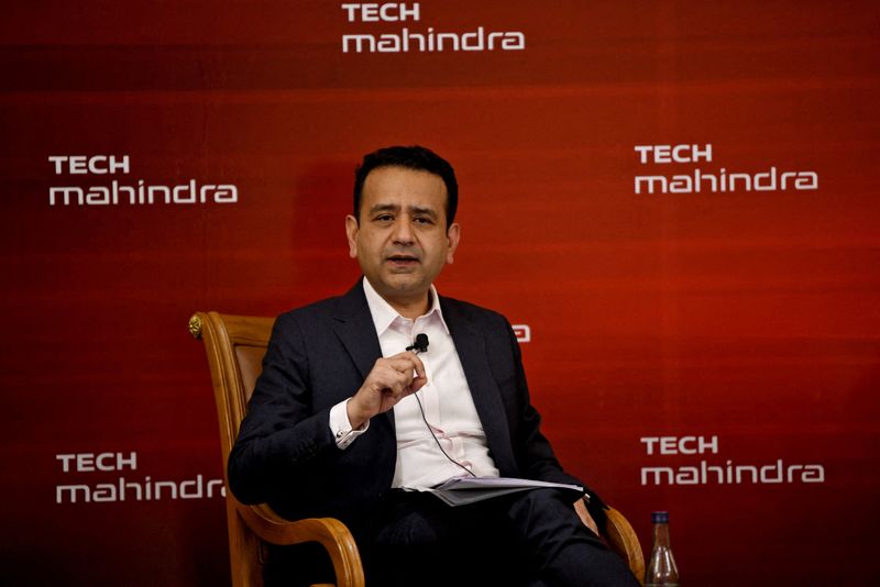 &copy; Reuters. FILE PHOTO: Tech Mahindra CEO Mohit Joshi speaks during a press conference announcing the company's quarterly results in Bengaluru, India, April 25, 2024. REUTERS/Meghana Sastry/File Photo