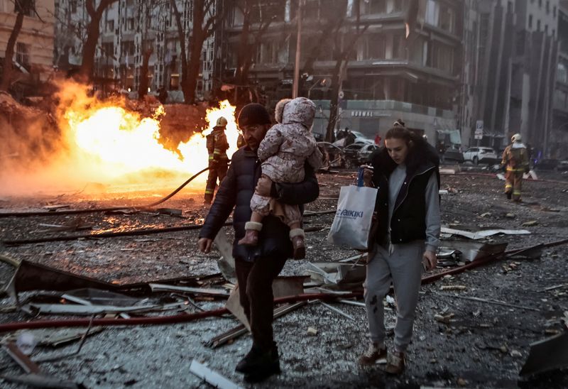 &copy; Reuters. Local em Kiev alvo de ataque russon 20/12/2024   REUTERS/Yan Dobronosov