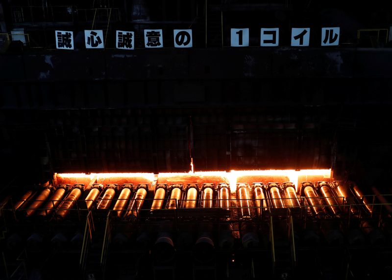 © Reuters. FILE PHOTO: A production line of Nippon Steel & Sumitomo Metal Corp.'s Kimitsu steel plant is pictured in Kimitsu, Chiba Prefecture, Japan, May 31,  2018. REUTERS/Kim Kyung-Hoon/File Photo