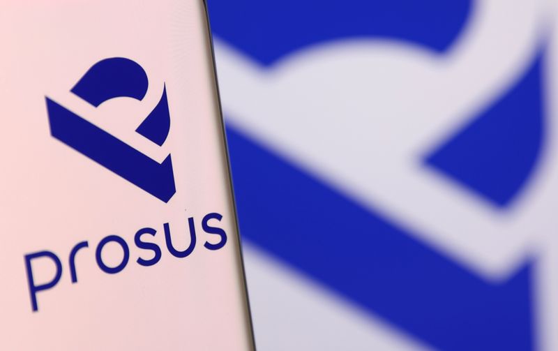 © Reuters. FILE PHOTO: Prosus' logo is pictured on a smartphone in this illustration taken, December 4, 2021. REUTERS/Dado Ruvic/Illustration/File Photo