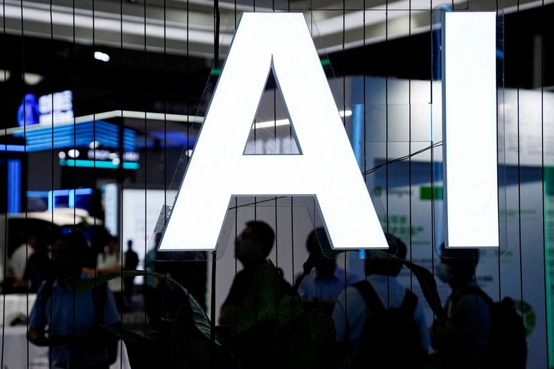 &copy; Reuters. Placa de IA (Inteligência Artificial) é vista na Conferência Mundial de Inteligência Artificial (WAIC) em Xangai, Chinan06/07/2023nREUTERS/Aly Song