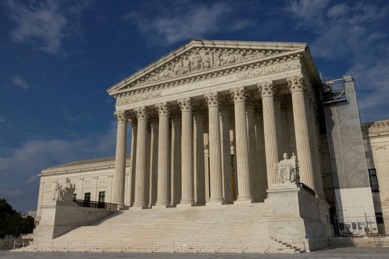 © Reuters. FILE PHOTO: A view of the US Supreme Court in Washington, US on June 29, 2024. REUTERS/Kevin Mohatt/File Photo