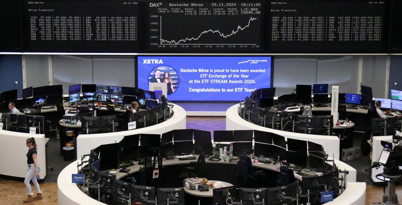 &copy; Reuters. FILE PHOTO: The German share price index DAX graph is pictured at the stock exchange in Frankfurt, Germany, November 29, 2024. REUTERS/Staff/File photo