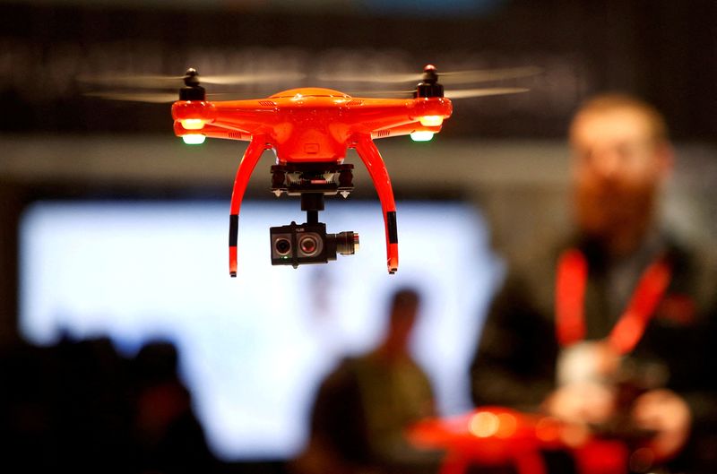 &copy; Reuters. Drone da fabricante chinesa Autel Robotics é apresentado durante feira em Las Vegas, nos Estados Unidosn06/01/2017 REUTERS/Steve Marcus