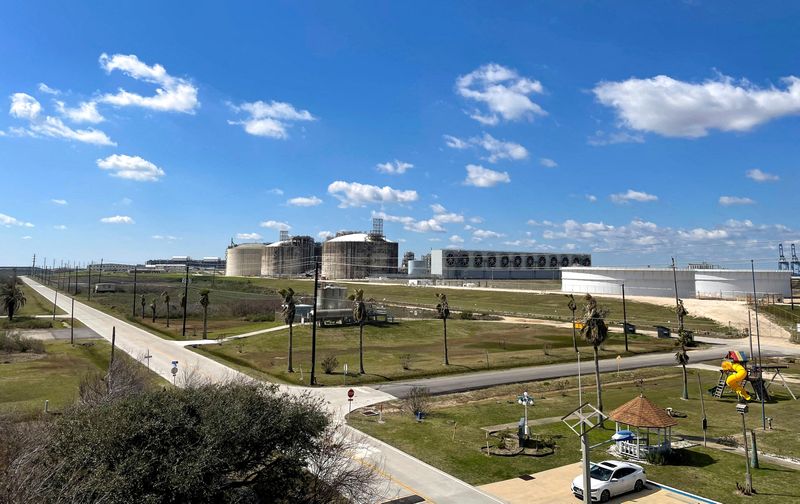 &copy; Reuters. FILE PHOTO: Storage tanks and gas-chilling units are seen at Freeport LNG, the second largest exporter of U.S. liquified natural gas, near Freeport, Texas, U.S., February 11, 2023. Reuters/Arathy Somasekhar/File Photo