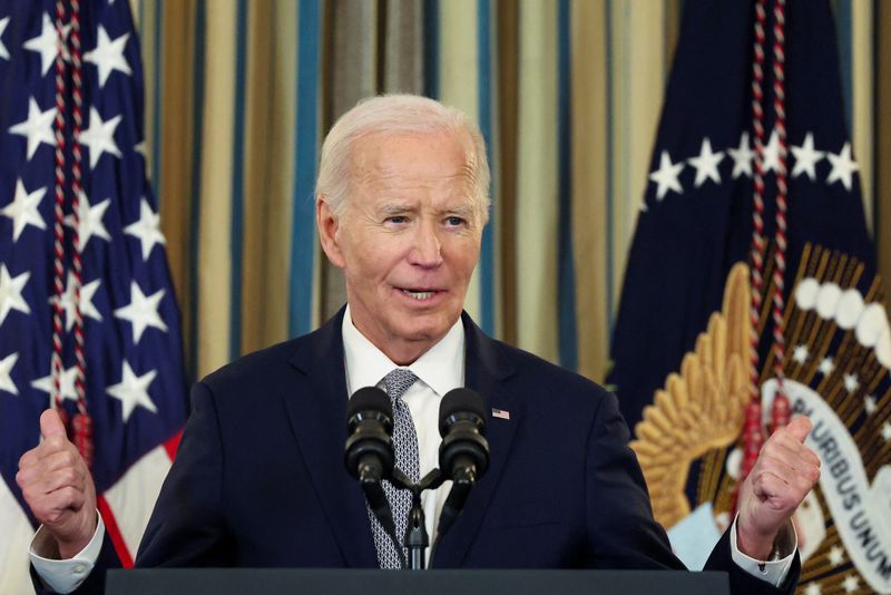 &copy; Reuters. FILE PHOTO: U.S. President Joe Biden delivers remarks on securing 235 judicial confirmations, at the White House in Washington, U.S., January 2, 2025. REUTERS/Kevin Lamarque/File Photo