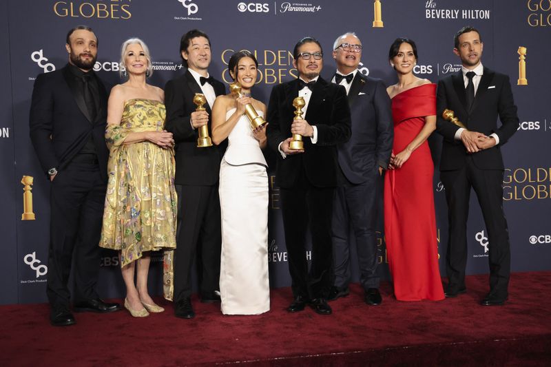 © Reuters. Cosmo Jarvis, Michaela Clavell, Tadanobu Asano, Anna Sawai, Hiroyuki Sanada, Rachel Kondo and Justin Marks, winners of the Best Television Series - Drama Award for 