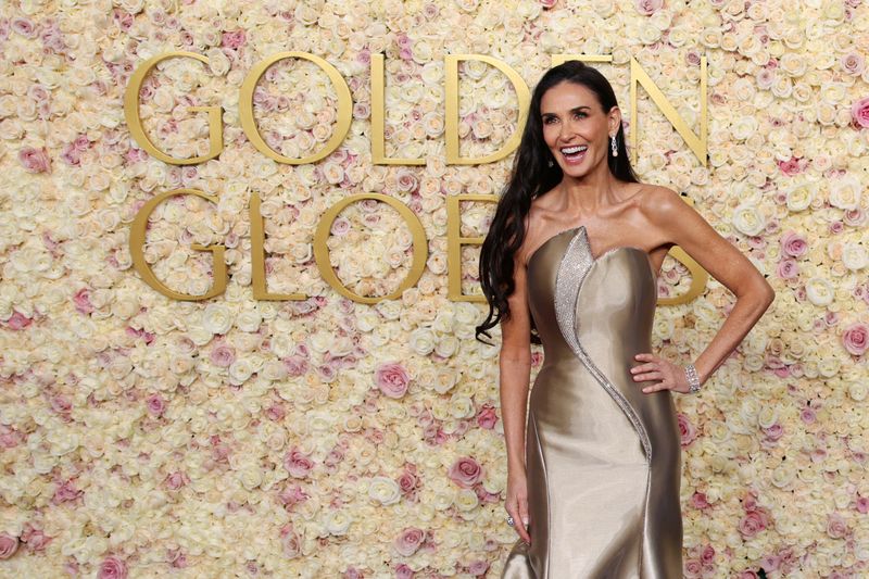 &copy; Reuters. FILE PHOTO: Demi Moore attends the 82nd Golden Globe Awards in Beverly Hills, California, U.S., January 5, 2025. REUTERS/Daniel Cole/File Photo