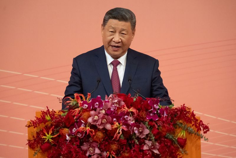 © Reuters. Chinese President Xi Jinping delivers his speech during a welcoming dinner, ahead of celebrations for the 25th anniversary of Macao’s handover from Portugal to China, in Macau, China, December 19, 2024.  Anthony Kwan/Pool via REUTERS/File Photo