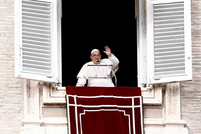 &copy; Reuters. Papa Francisco no Vaticanon06/01/2025nREUTERS/Guglielmo Mangiapane