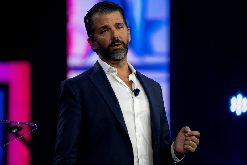 &copy; Reuters. Donald Trump Jr. speaks during the AmericaFest 2024 conference sponsored by conservative group Turning Point in Phoenix, Arizona, U.S. December 19, 2024.  REUTERS/Cheney Orr/File Photo