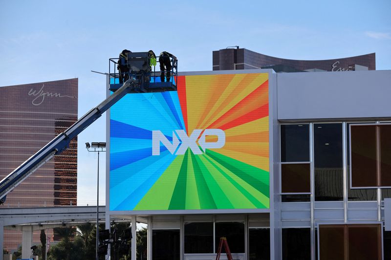 &copy; Reuters. Workers prepare an exhibit house for NXP at CES 2025, an annual consumer electronics trade show, in Las Vegas, Nevada, U.S. January 5, 2025.  REUTERS/Steve Marcus