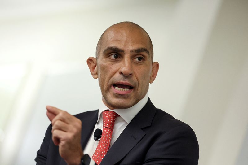 © Reuters. FILE PHOTO: Rostin Behnam, Chairman of the Commodity Futures Trading Commission (CFTC), speaks during the Piper Sandler Global Exchange and FinTech Conference in New York City, U.S., June 5, 2024.  REUTERS/Brendan McDermid/File Photo