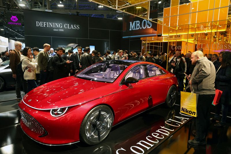 &copy; Reuters. FILE PHOTO: A Mercedes CTA electric concept car is displayed at CES 2024, an annual consumer electronics trade show, in Las Vegas, Nevada, U.S. January 9, 2024. REUTERS/Steve Marcus/File Photo