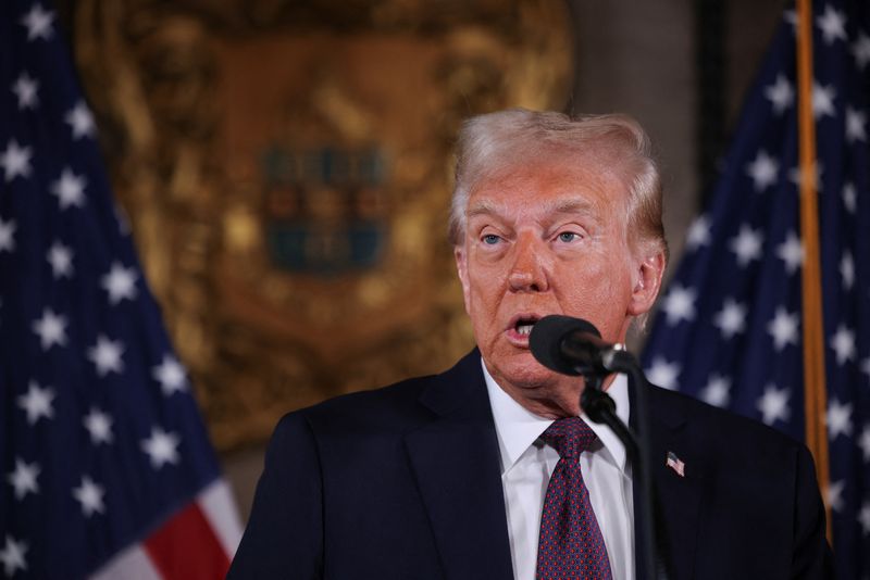 &copy; Reuters. U.S. President-elect Donald Trump makes remarks at Mar-a-Lago in Palm Beach, Florida, U.S. January 7, 2025. REUTERS/Carlos Barria