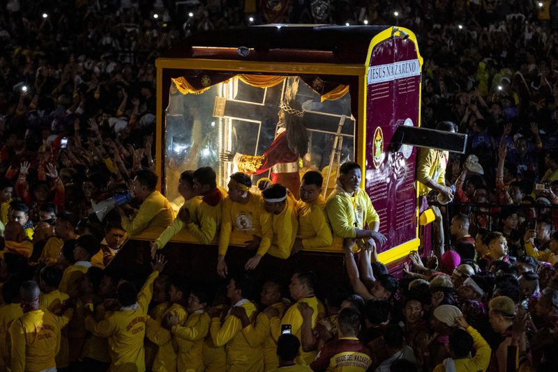 Philippines' Black Nazarene procession draws hundreds of thousands of devotees