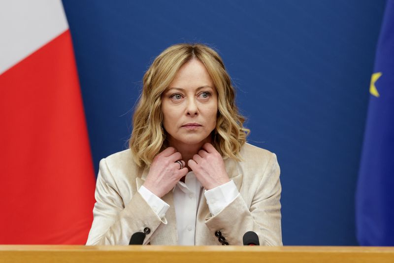 © Reuters. Italy's Prime Minister Giorgia Meloni looks on during her end-of-year press conference in Rome, Italy, January 9, 2025. REUTERS/Remo Casilli