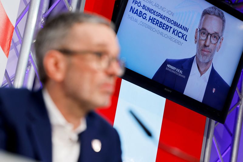 &copy; Reuters. Far-right Freedom Party (FPOe) leader Herbert Kickl addresses the media in Vienna, Austria, January 7, 2025. REUTERS/Lisa Leutner