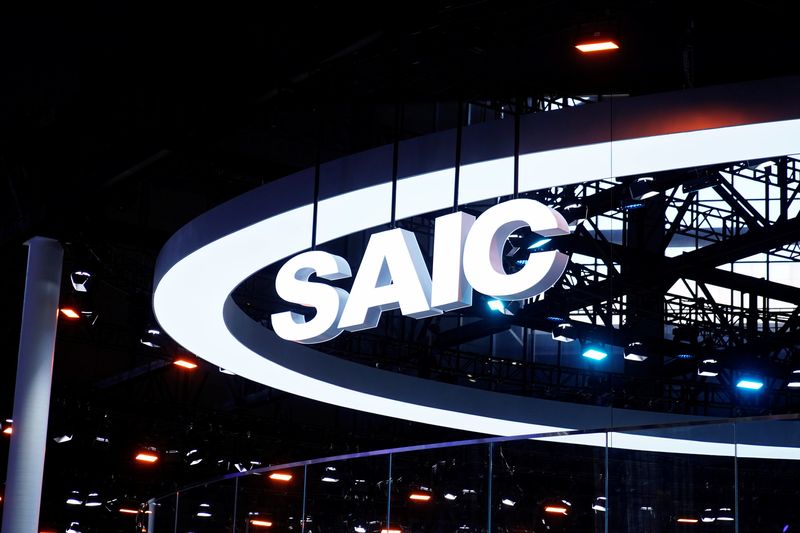 &copy; Reuters. FILE PHOTO: A SAIC Motor sign is seen at its booth during a media day for the Auto Shanghai show in Shanghai, China April 19, 2021. REUTERS/Aly Song/ File Photo