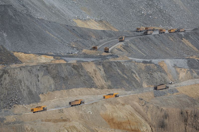 China's Zijin Mining in talks to buy controlling stake in Zangge Mining