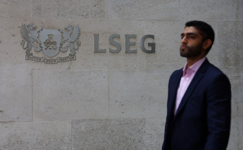 &copy; Reuters. FILE PHOTO: A man walks past the London Stock Exchange in London, Britain, May 14, 2024. REUTERS/Hannah McKay/File Photo