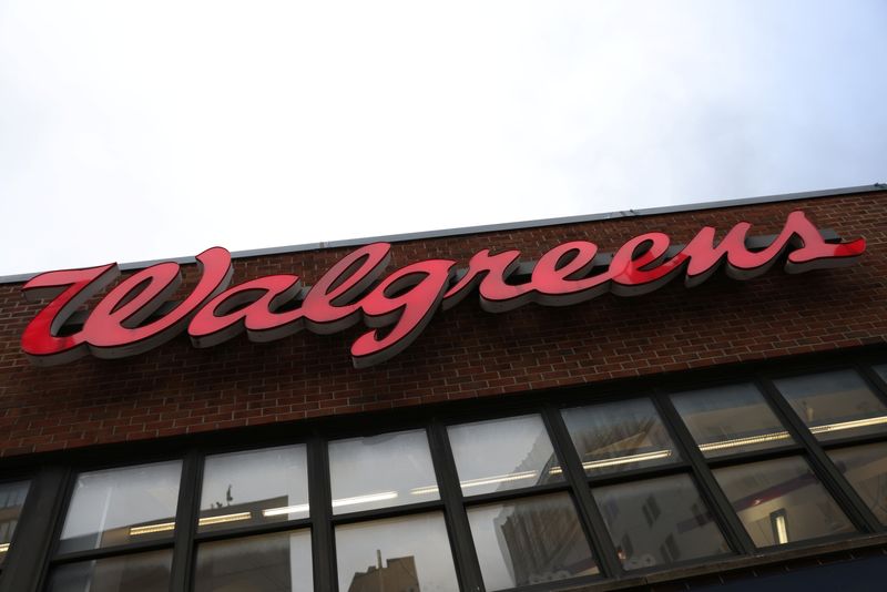 &copy; Reuters. FILE PHOTO: Signage is seen outside of a Walgreens, owned by the Walgreens Boots Alliance, Inc., in Manhattan, New York City, U.S., November 26, 2021. REUTERS/Andrew Kelly/File Photo