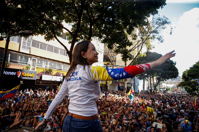 &copy; Reuters. Líder da oposição venezuelana María Corina Machado participa de protesto contra o governo do presidente da Venezuela, Nicolás Maduro, em Caracasn09/01/2025 REUTERS/Leonardo Fernandez Viloria