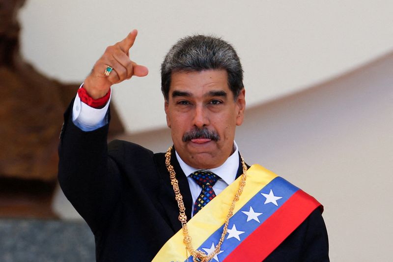 &copy; Reuters. President Nicolas Maduro gestures on the day of his inauguration for a third six-year term in Caracas, Venezuela January 10, 2025. REUTERS/Leonardo Fernandez Viloria          