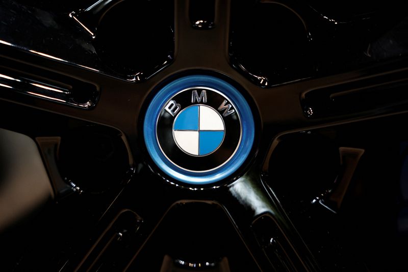 © Reuters. FILE PHOTO: A BMW logo is seen at the 2024 Paris Auto Show in Paris, France, October 15, 2024. REUTERS/Benoit Tessier/File Photo